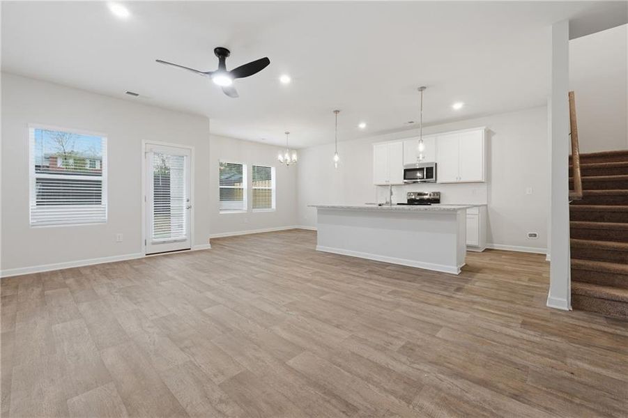 Spacious, unfurnished interior of a new home in Concord Oaks, Powder Springs (Image 12).