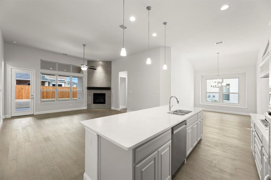 10. 1301 David - Kitchen (4)