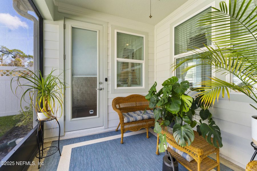 Exterior details and patio area of a home in Bradley Pond, Jacksonville (Image 28).