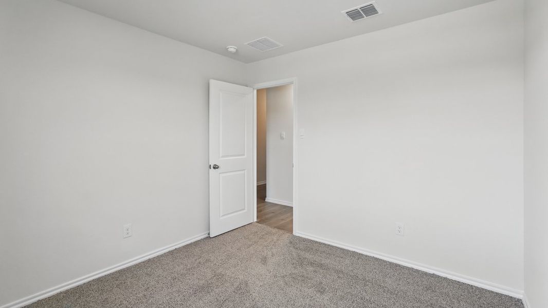 Spacious, unfurnished interior of a new home in Waverly Estates, Josephine (Image 30).