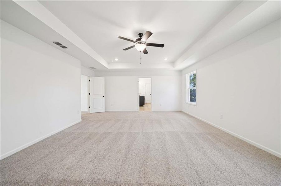 Spacious, unfurnished interior of a new home in The Estates at Casteel, Bethlehem (Image 32).