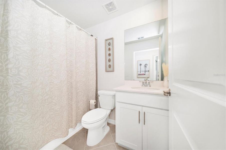 Furnished interior view inside a new home in , Venice (Image 49).