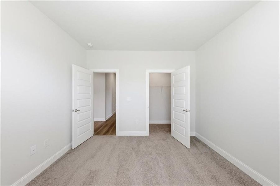 Spacious, unfurnished interior of a new home in Tuscany Hills, Douglasville (Image 43). Spacious, unfurnished interior of a new home in Tuscany Hills, Douglasville (Image 43).