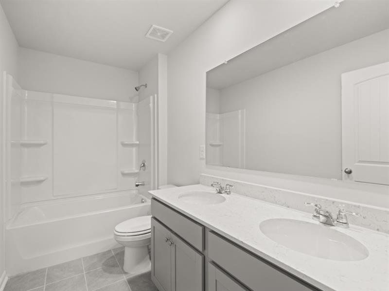 Furnished interior view inside a new home in Falcon Landing, Gainesville (Image 7).