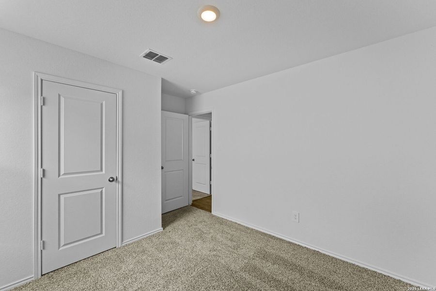 Spacious, unfurnished interior of a new home in Sereno Springs, Converse (Image 22). Spacious, unfurnished interior of a new home in Sereno Springs, Converse (Image 22).