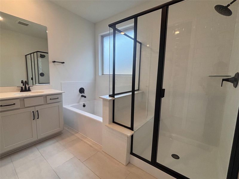 Furnished interior view inside a new home in Ashland, Angleton (Image 6).