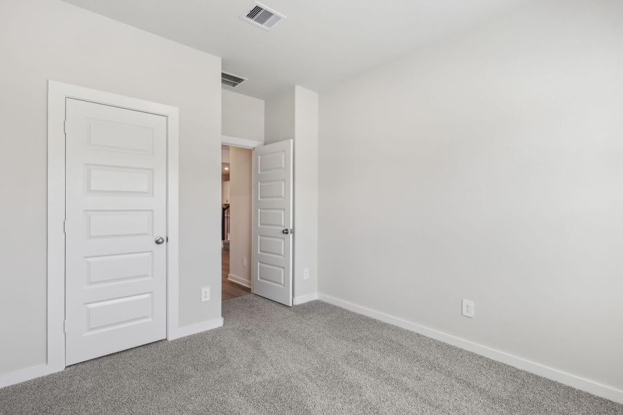 Photo is not of the actual home but is an inspirational photo of builder’s model home and may depict options, furnishings, and/or decorator features that are not included.