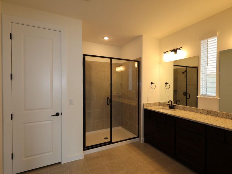 Furnished interior view inside a new home in Edgewood, Leander (Image 12).