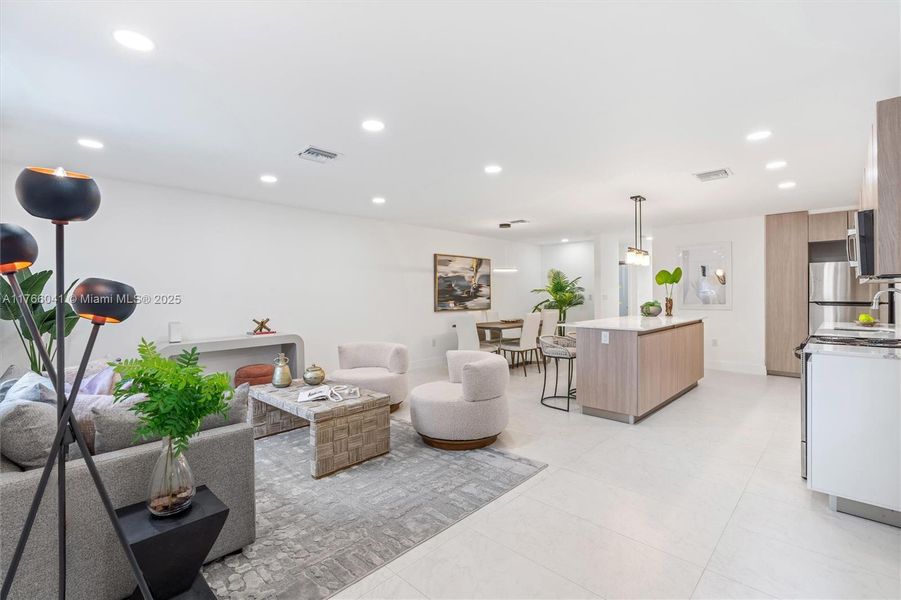 Furnished interior view inside a new home in , Fort Lauderdale (Image 30).