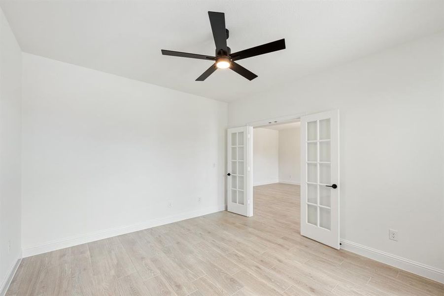 Spacious, unfurnished interior of a new home in Sonoma Verde, Rockwall (Image 30). Spacious, unfurnished interior of a new home in Sonoma Verde, Rockwall (Image 30).