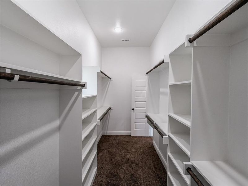 Image 21 of a home in .