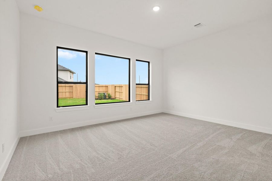 Spacious, unfurnished interior of a new home in Legacy Prairie at Katy Court 60', Katy (Image 11).