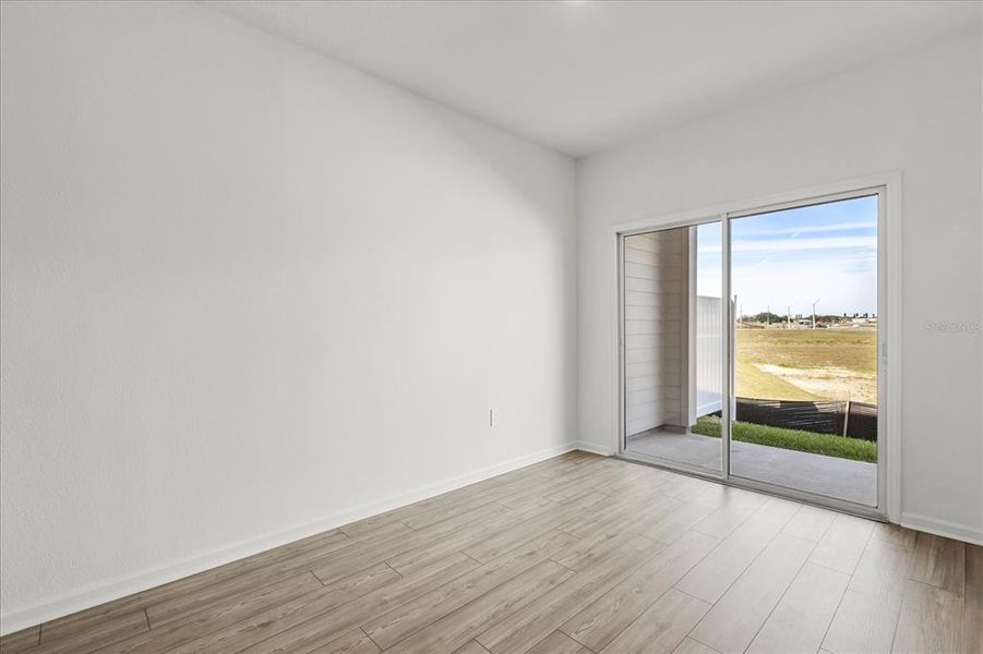 Spacious, unfurnished interior of a new home in , Ocala (Image 26).