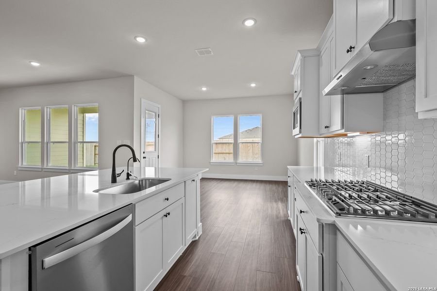 Furnished interior view inside a new home in Homestead, Schertz (Image 6).