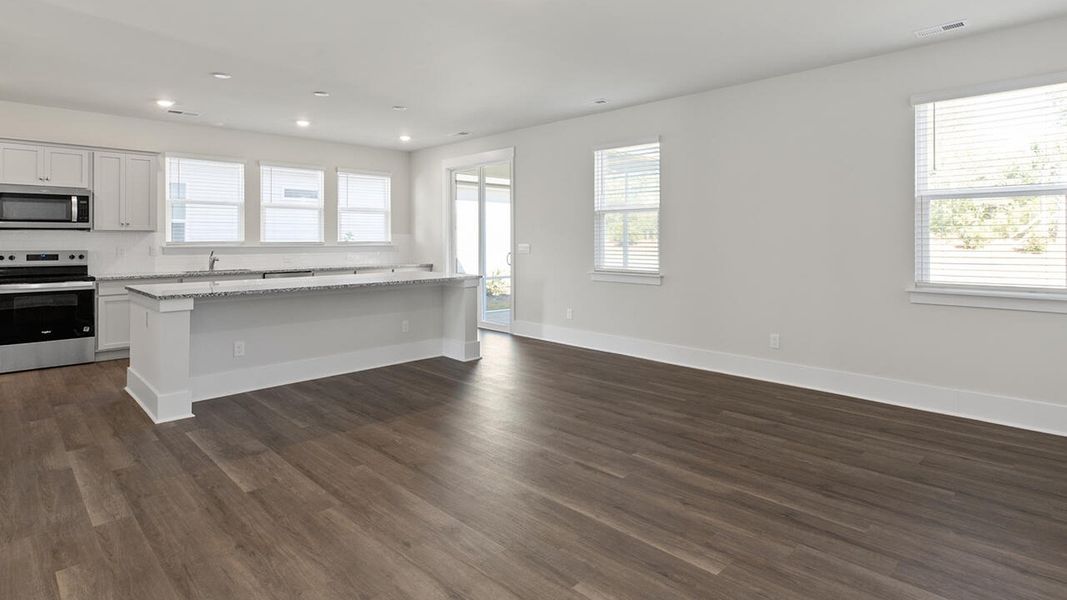 Spacious, unfurnished interior of a new home in Grayson Park, Leland (Image 15).