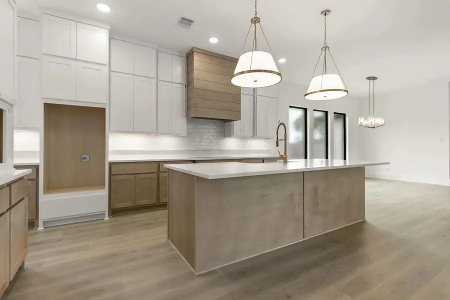 Benson B Kitchen