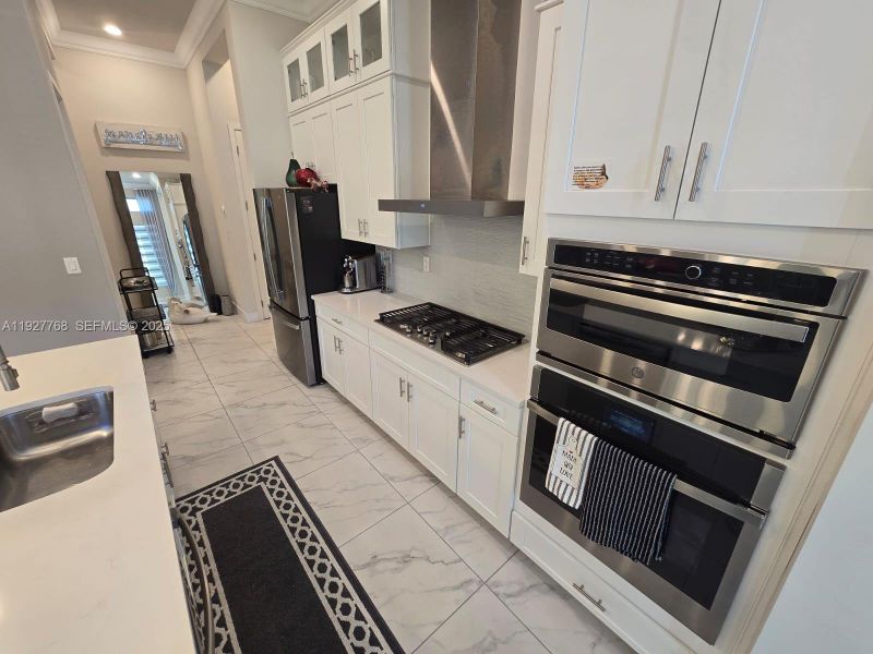 Furnished interior view inside a new home in , Parkland (Image 56). Furnished interior view inside a new home in , Parkland (Image 56).