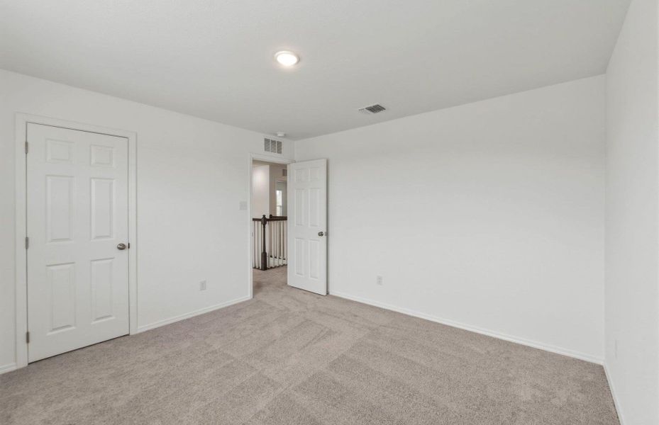 Spacious, unfurnished interior of a new home in Patterson Ranch, Georgetown (Image 22).