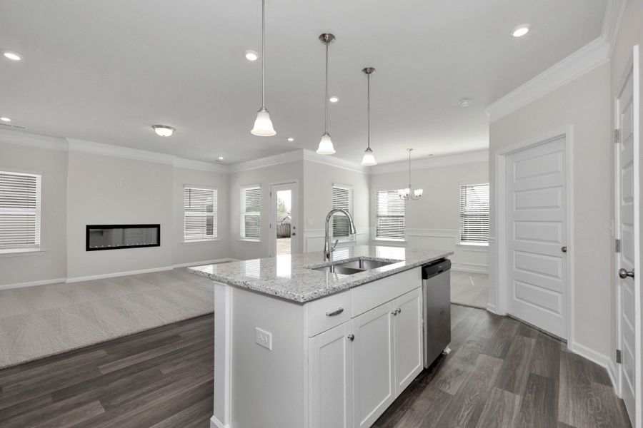 *This is a marketing photo. Colors/options may be different.*