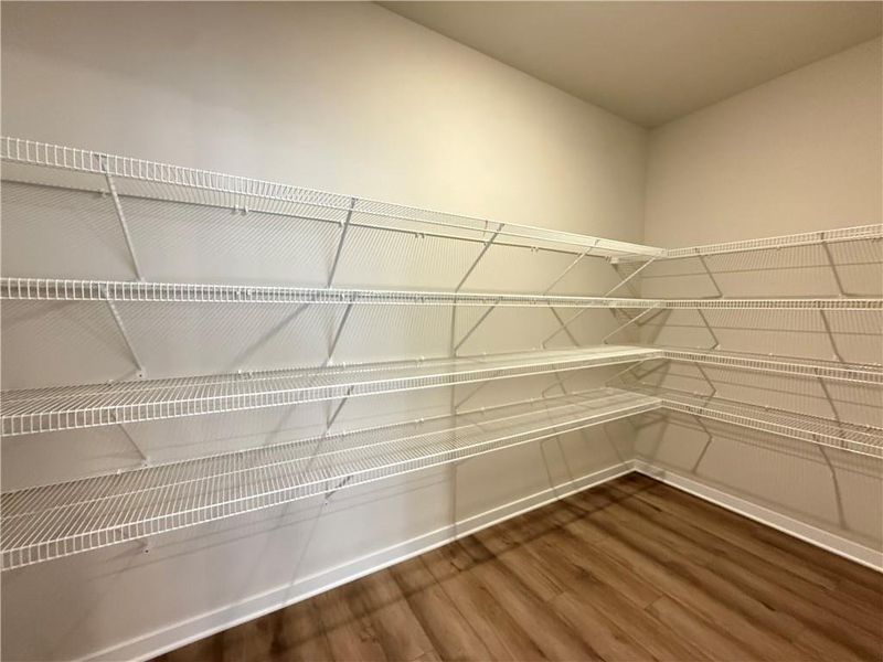 Spacious, unfurnished interior of a new home in Ponderosa Farms Manor, Gainesville (Image 33).