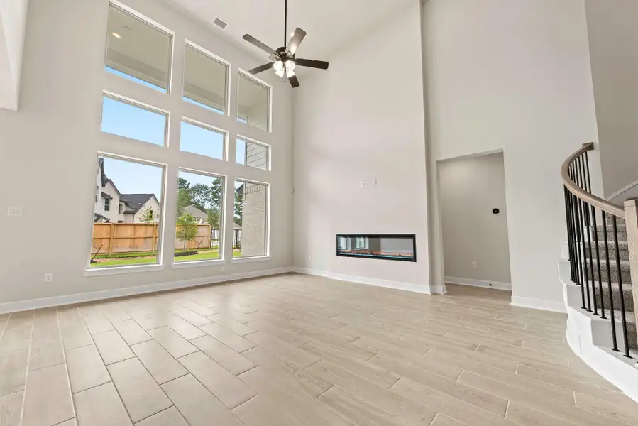 Representative image. Features, specifications, selections and colors may vary. Representative image. Features, specifications, selections and colors may vary.