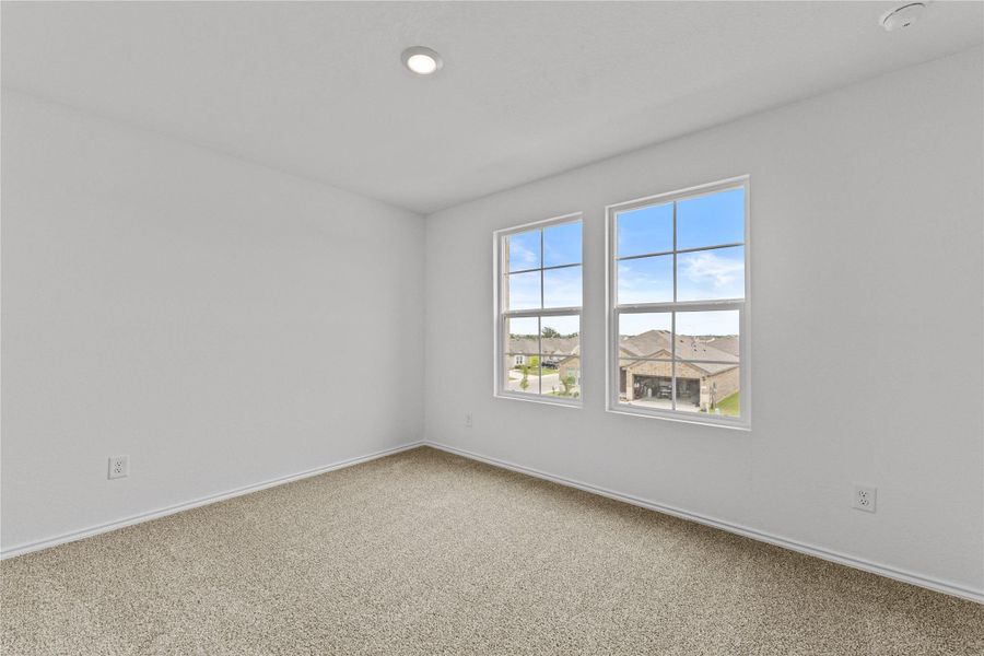 Spacious, unfurnished interior of a new home in Arroyo Ranch, Seguin (Image 25).