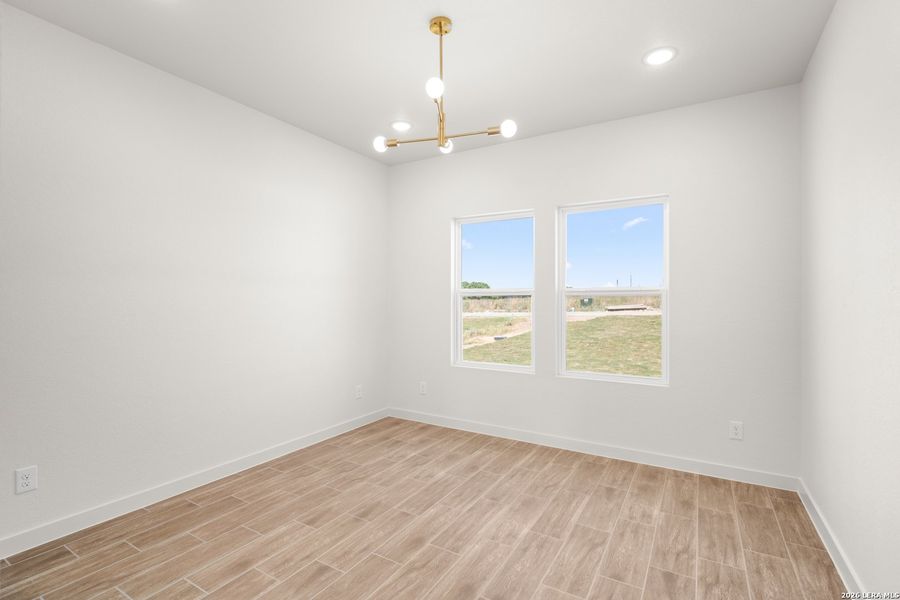 Spacious, unfurnished interior of a new home in , La Vernia (Image 18).