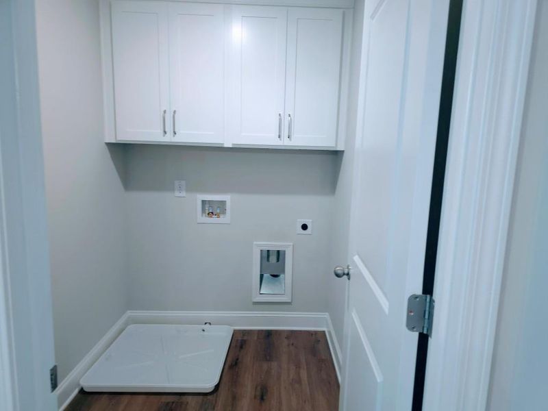 Spacious, unfurnished interior of a new home in , Duluth (Image 23).
