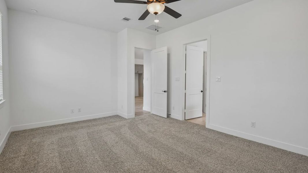 Spacious, unfurnished interior of a new home in Artavia, Conroe (Image 36).