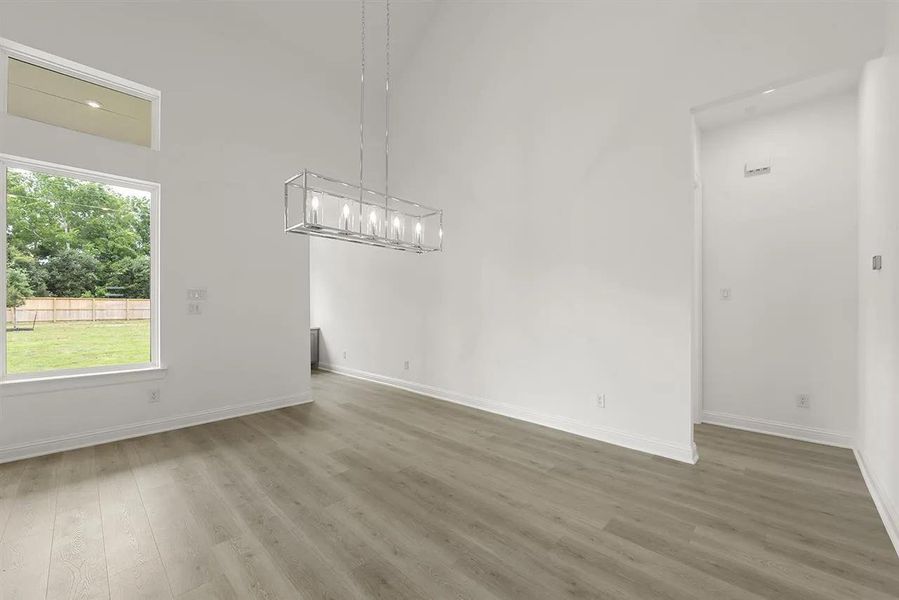 Spacious, unfurnished interior of a new home in Wolf Ranch South Fork, Georgetown (Image 9).