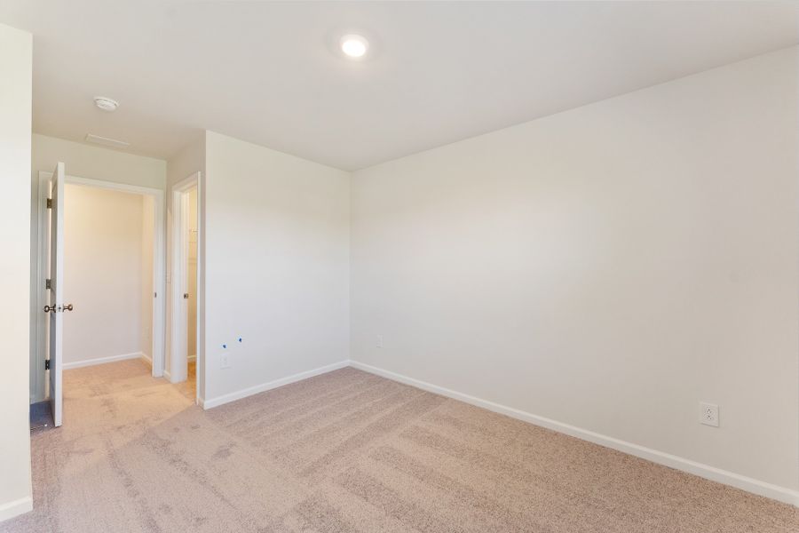 Spacious, unfurnished interior of a new home in Radley Place, Chesnee (Image 32).