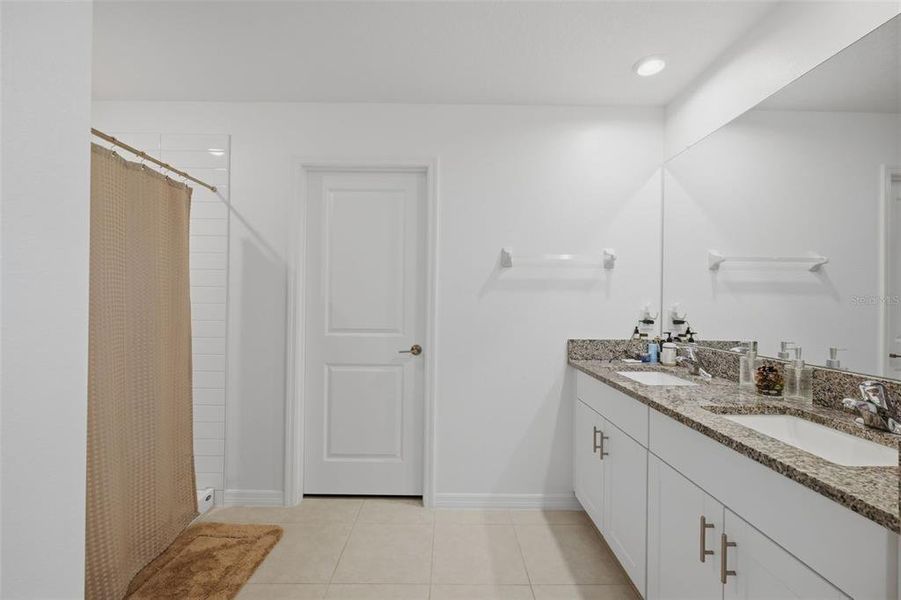 Furnished interior view inside a new home in , Zephyrhills (Image 19).