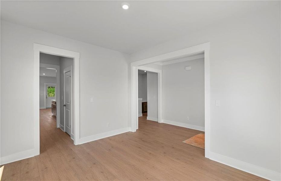 Spacious, unfurnished interior of a new home in Creekside at Skelton, Jefferson (Image 20).
