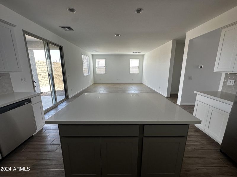 07- Kitchen Island overlooking Dining an