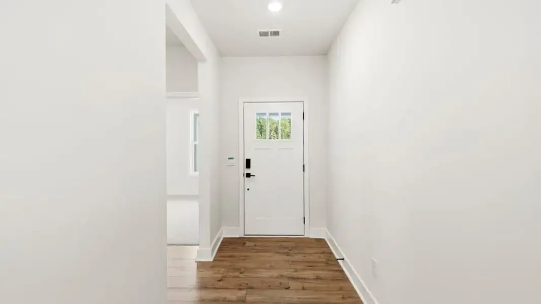 Spacious, unfurnished interior of a new home in Spring Ridge Reserve, Anderson (Image 21).
