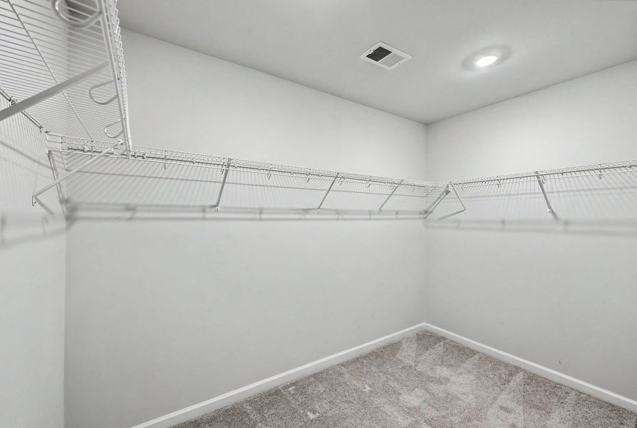 Spacious, unfurnished interior of a new home in , Summerville (Image 23).