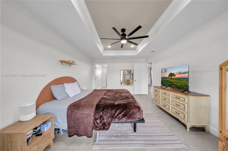 Furnished interior view inside a new home in , Lehigh Acres (Image 29). Furnished interior view inside a new home in , Lehigh Acres (Image 29).