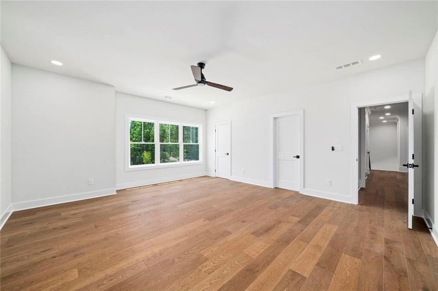 Spacious, unfurnished interior of a new home in , Atlanta (Image 57). Spacious, unfurnished interior of a new home in , Atlanta (Image 57).
