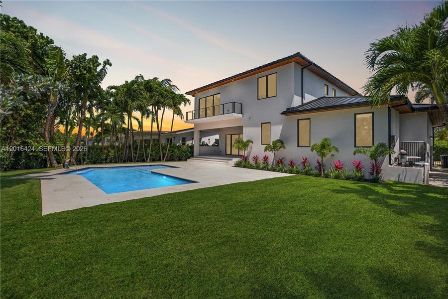 Exterior details and patio area of a home in , North Miami (Image 29).