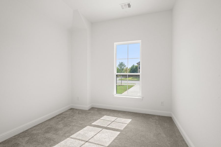 Spacious, unfurnished interior of a new home in Ridgepoint, Midlothian (Image 20).