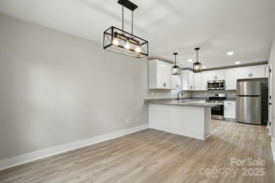 Dining Area Dining Area