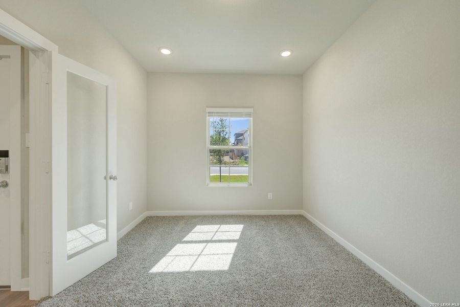 Spacious, unfurnished interior of a new home in Mesquite Ridge, San Antonio (Image 20). Spacious, unfurnished interior of a new home in Mesquite Ridge, San Antonio (Image 20).