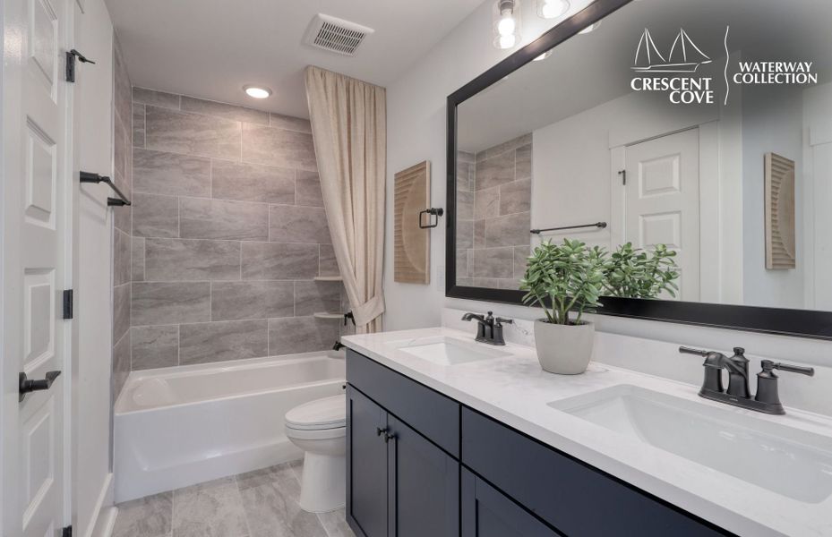 Representative furnished interior of a home built from the Vanderbilt - Waterway Collection by Pulte Homes in Crescent Cove, Myrtle Beach (Image 18).