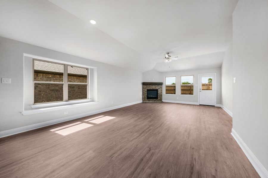 Spacious, unfurnished interior of a new home in Fox Landing, Caddo Mills (Image 12). Spacious, unfurnished interior of a new home in Fox Landing, Caddo Mills (Image 12).