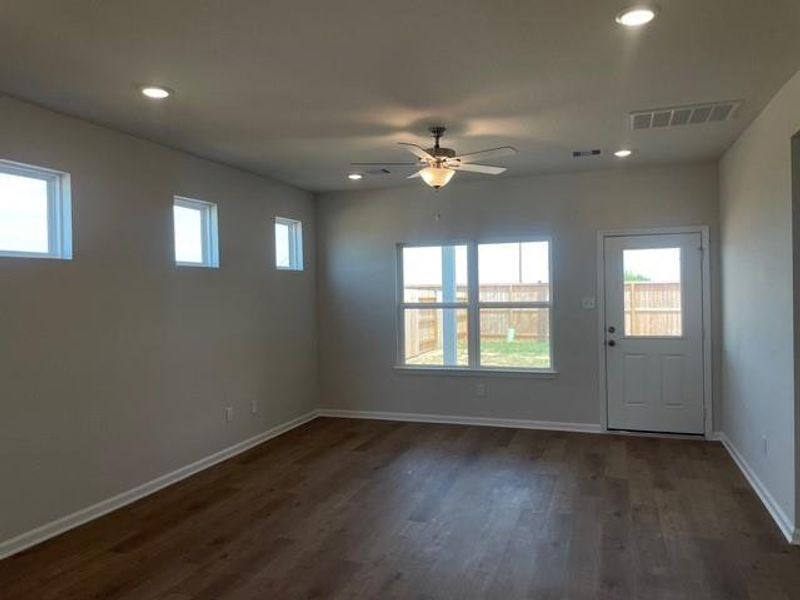Spacious, unfurnished interior of a new home in La Segarra, Pattison (Image 11).