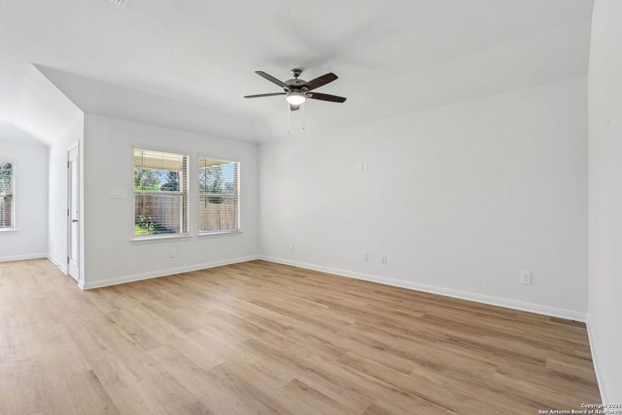 Spacious, unfurnished interior of a new home in Royal Crest, San Antonio (Image 34). Spacious, unfurnished interior of a new home in Royal Crest, San Antonio (Image 34).