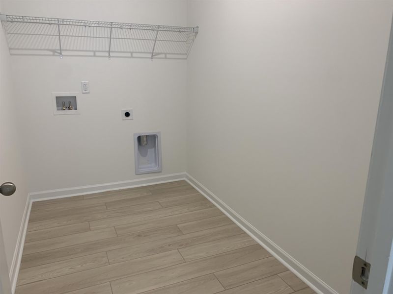 Spacious, unfurnished interior of a new home in Beach Gardens, Conway (Image 7).