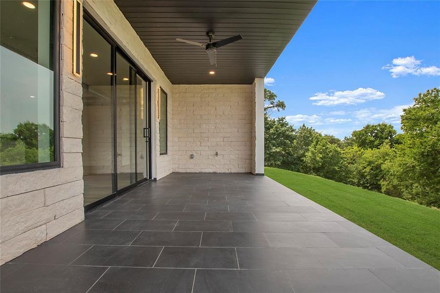 View of patio / terrace with ceiling fan