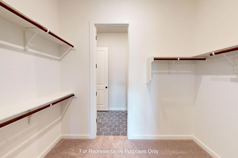 Spacious, unfurnished interior of a new home in Heritage, Dripping Springs (Image 28).