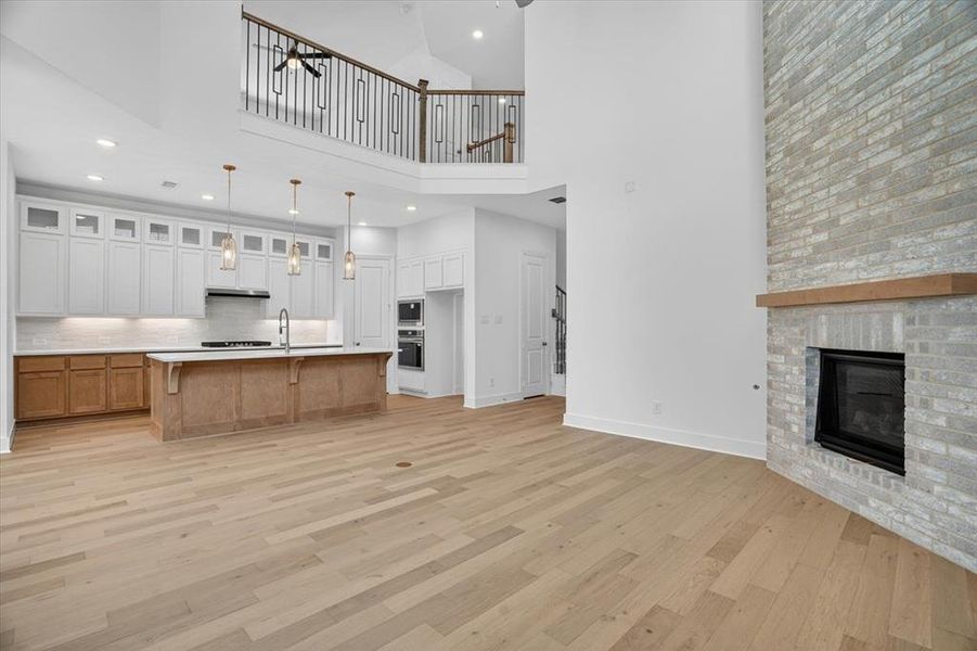 Spacious, unfurnished interior of a new home in Tavolo Park, Fort Worth (Image 13).